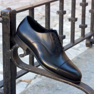 Acheter chaussures homme luxe en ligne : guide pour un choix haut de gamme et raffiné Richelieu noir