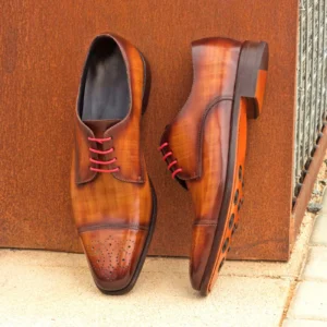 Acheter chaussures homme luxe en ligne : guide pour un choix haut de gamme et raffiné Derby cognac cousu main